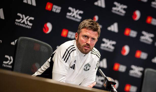 一夜巨变!曼联新帅人选曝光,欧冠前景再添变数